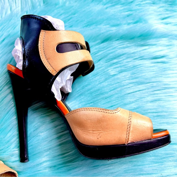 ALEXANDER MCQUEEN Strappy LEATHER Cuff Platform Bootie Sandal Heels Women’s 7 - Picture 6 of 16